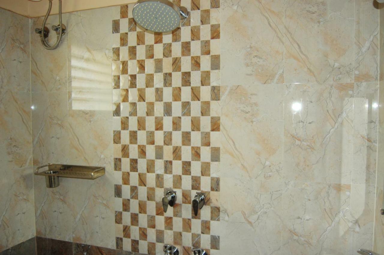 Star Residency Hotel Tiruchirappalli Buitenkant foto